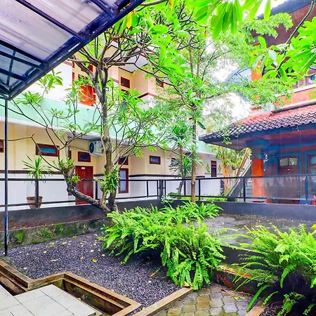 Townhouse Oak @Lebak Bene Near Kuta Beach