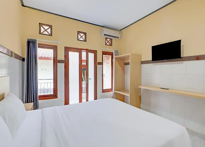Hotel Townhouse Oak @lebak Bene Near Kuta