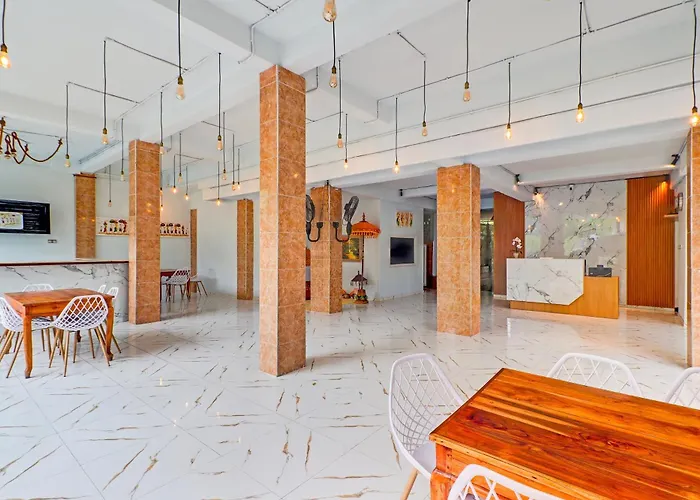 Hotel Townhouse Oak @lebak Bene Near Kuta 2*