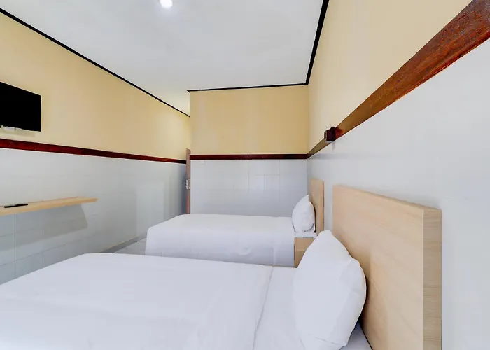Townhouse Oak @lebak Bene Near Kuta