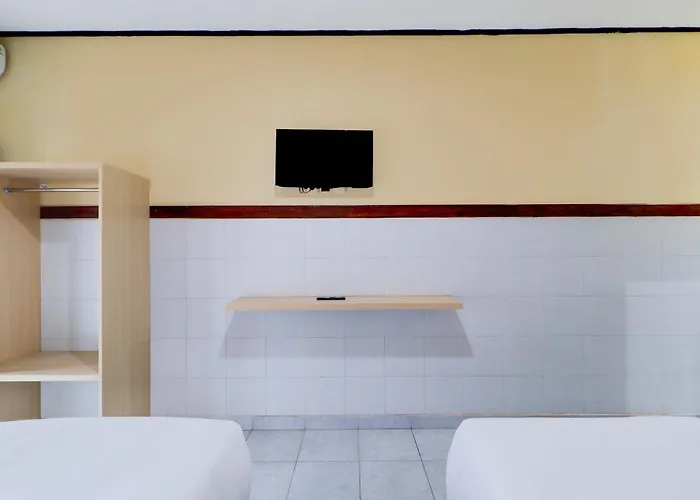 Hotel Townhouse Oak @lebak Bene Near Kuta 2*