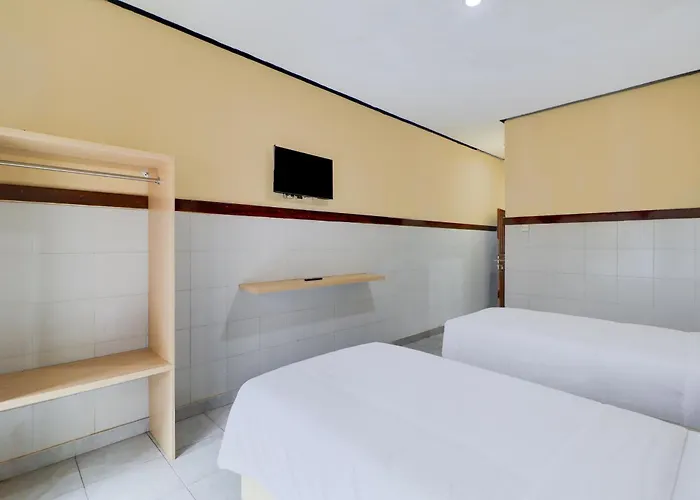 Townhouse Oak @lebak Bene Near Kuta Hotel Balian
