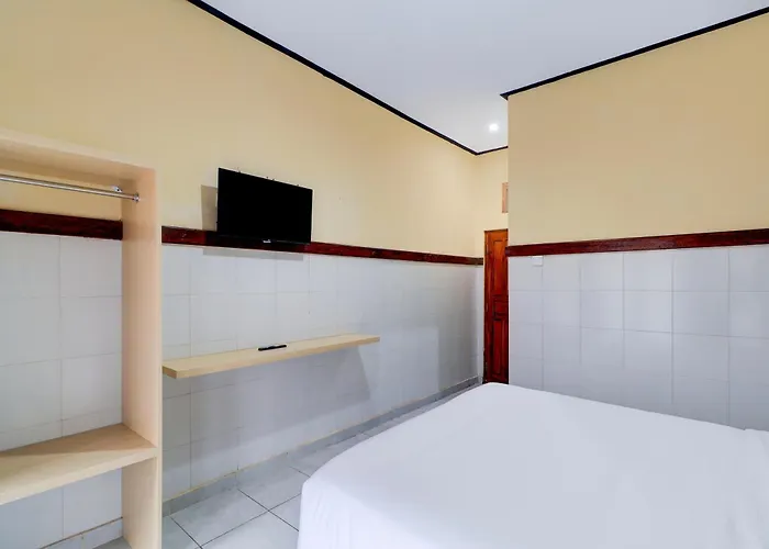 Hotel Townhouse Oak @lebak Bene Near Kuta
